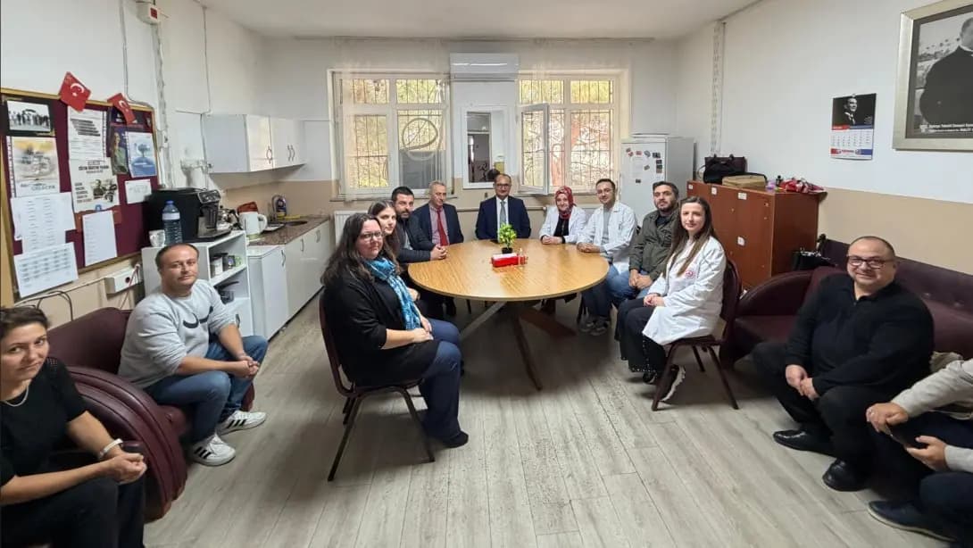 İlçe Millî Eğitim Müdürü İnecik İlkokulu ve Ortaokulunu Ziyaret Etti