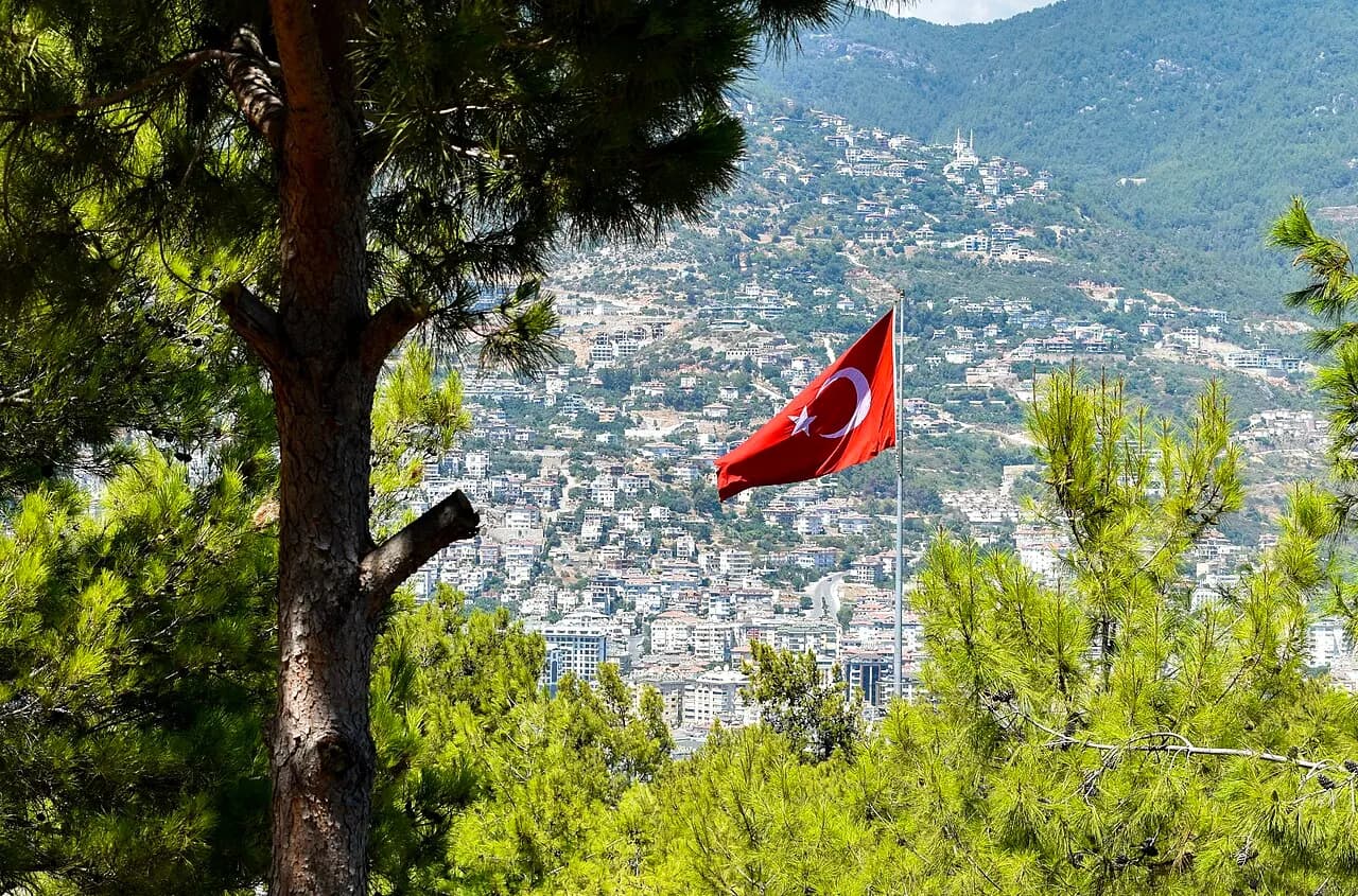 Çorlu Kaymakamı Niyazi Erten'den 29 Ekim Cumhuriyet Bayramı Mesajı